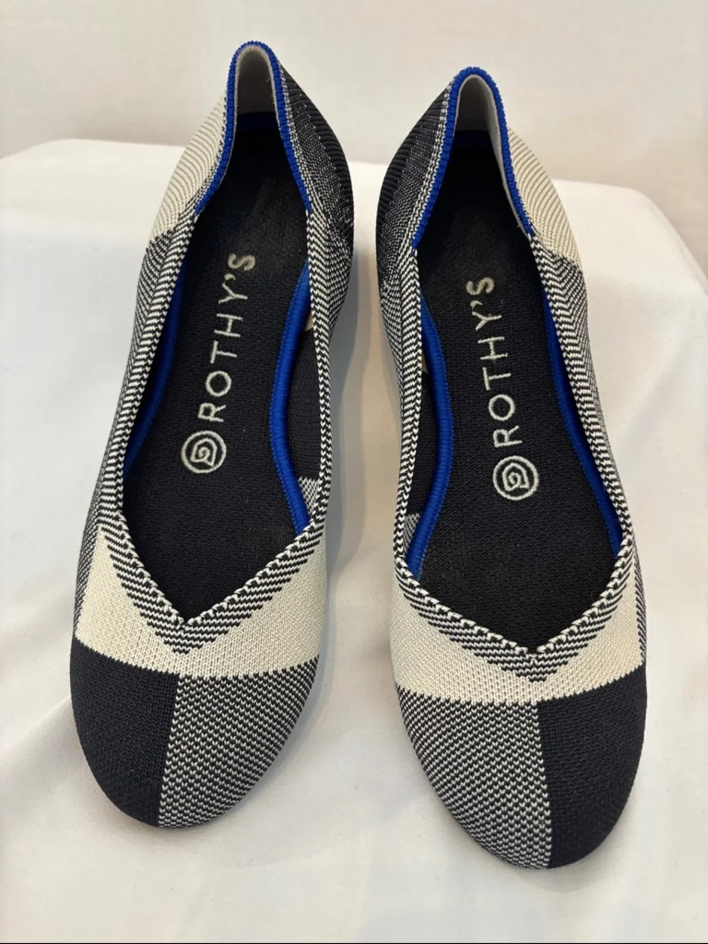 Rothy's Captoe Black & White Plaid pattern Knit slip on Flats. Size 7